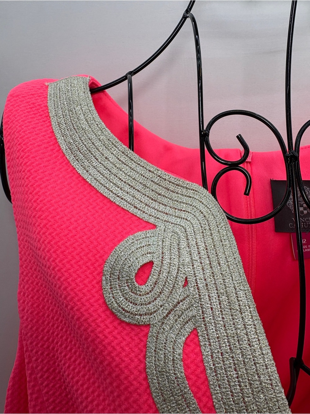 NEW Vince Camuto Neon Orange Sleeveless Sheath Mini Dress Gold Trim Size 12 - Picture 3 of 10